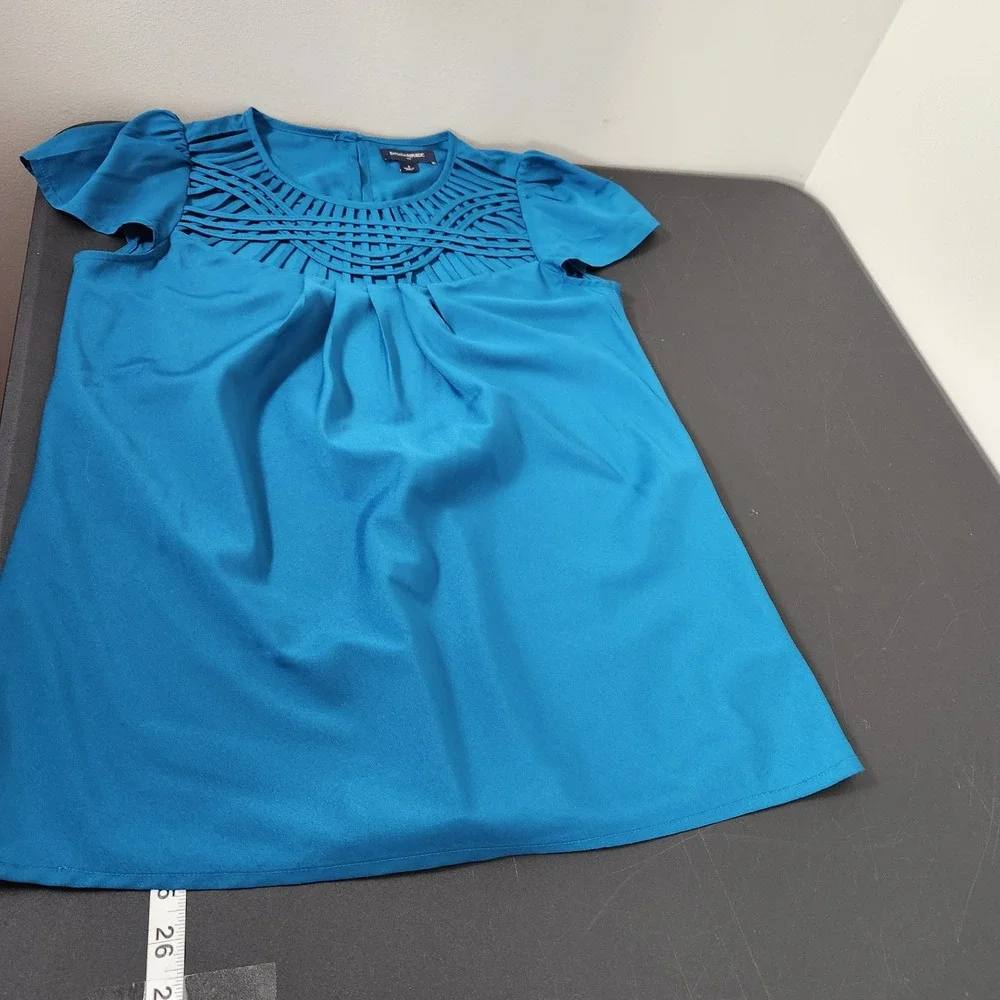 Banana Republic Teal Blue Lattice Cutout Neckline Pleated Blouse Cap Sleeve S